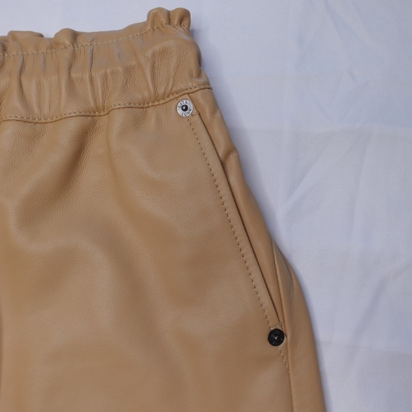 Lita By Ciara Lamb Leather wide leg Short Drawstring size Medium NWT MRSP $398 - Picture 5 of 12